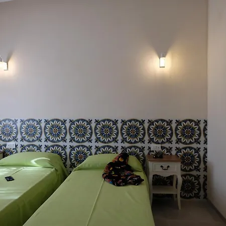 Baia Degli Aranci & 4* فيستَ