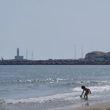 منتزه العطل Baia Degli Aranci &