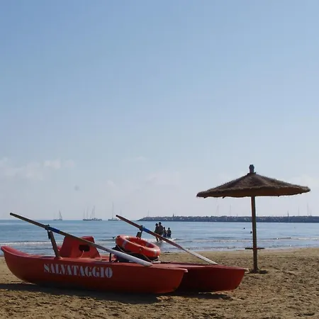 منتزه العطل Baia Degli Aranci & فيستَ