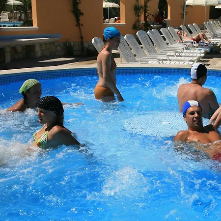 منتزه العطل Baia Degli Aranci &