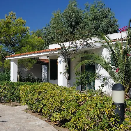 منتزه العطل Baia Degli Aranci &