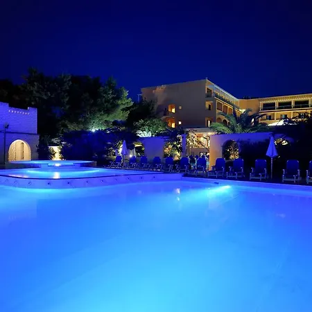 Baia Degli Aranci & 4*